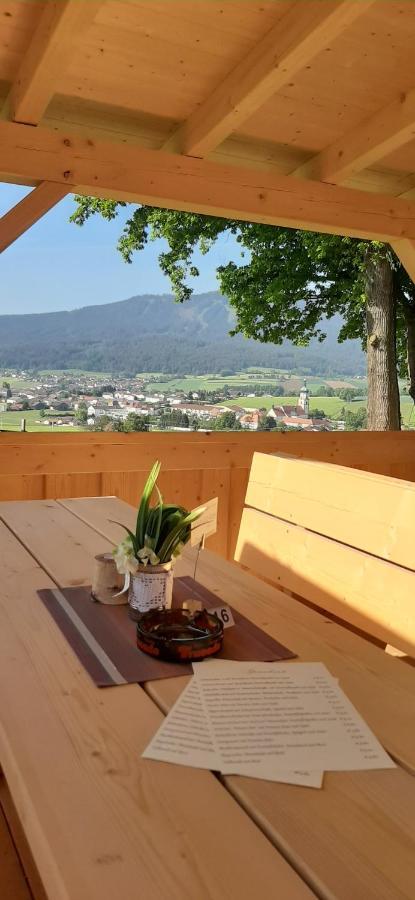 Gasthof Zum Wirt Ferienwohnung Hohenbogenblick Neukirchen beim Heiligen Blut Buitenkant foto